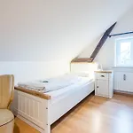 Haus Decker, App 3 *