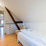 Haus Decker, App 3