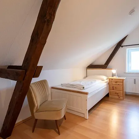 Haus Decker, App 3 *