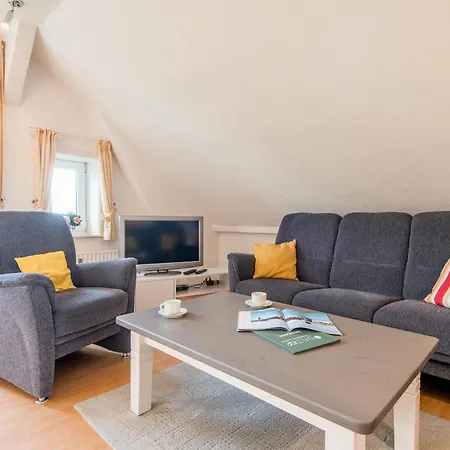 Haus Decker, App 3