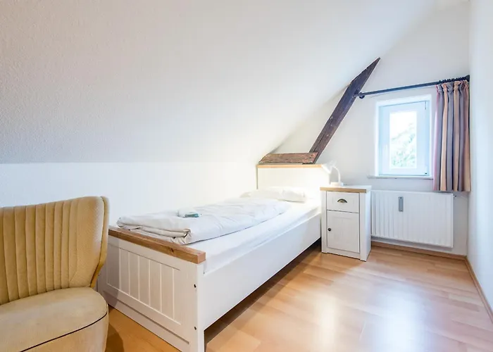 Haus Decker, App 3 *